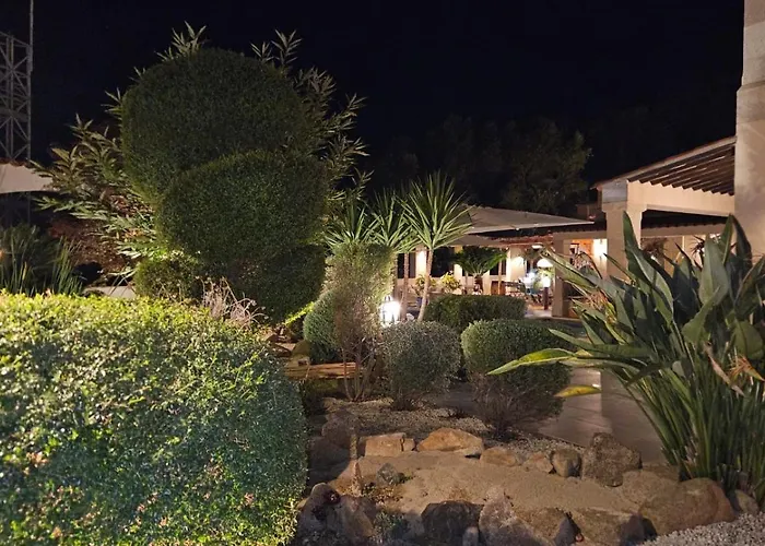 Comaem *